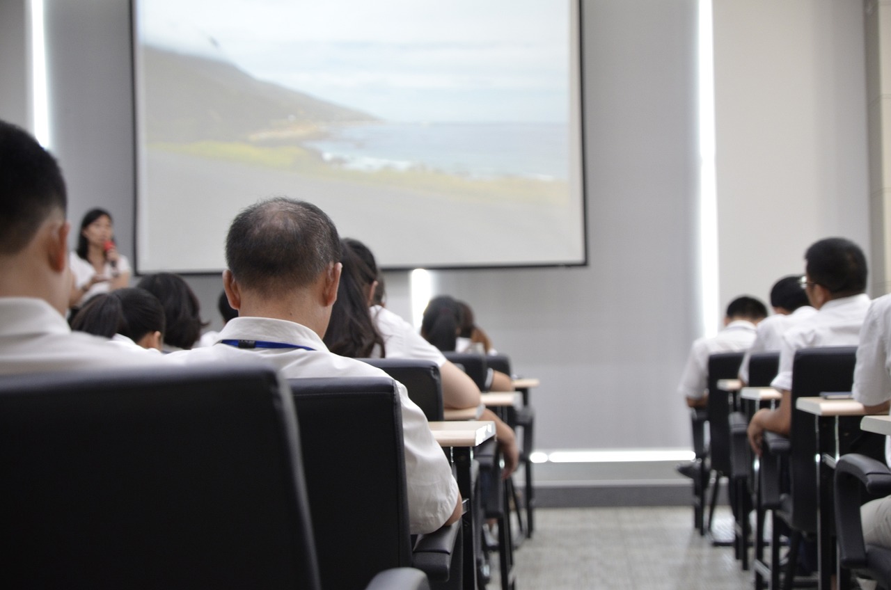 中学生兼职，探索、挑战与成长的旅程